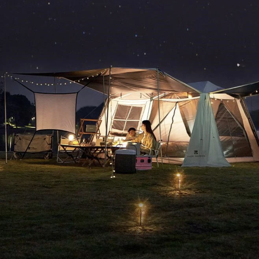 Mobi Garden Holiday Mountain Residence 10.9 Tent (Black Coated)