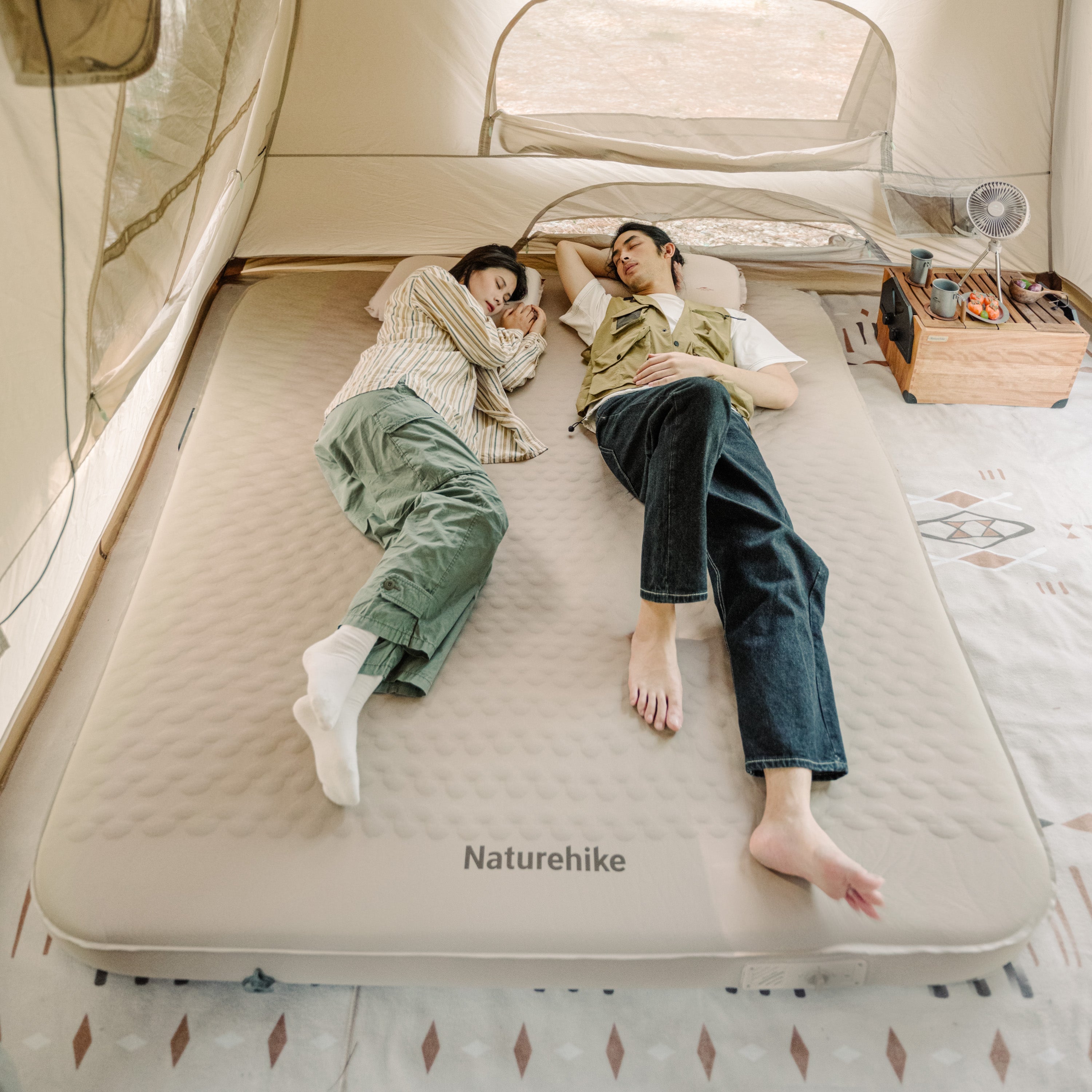 Naturehike Yugu R5.3 Comfort Automatic Inflatable Cushion (With Inner Inflatable Pump) 2026