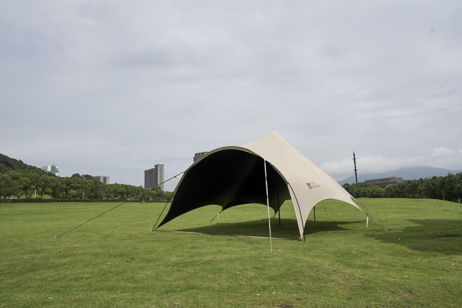 MOBI GARDEN Shark Canopy A270