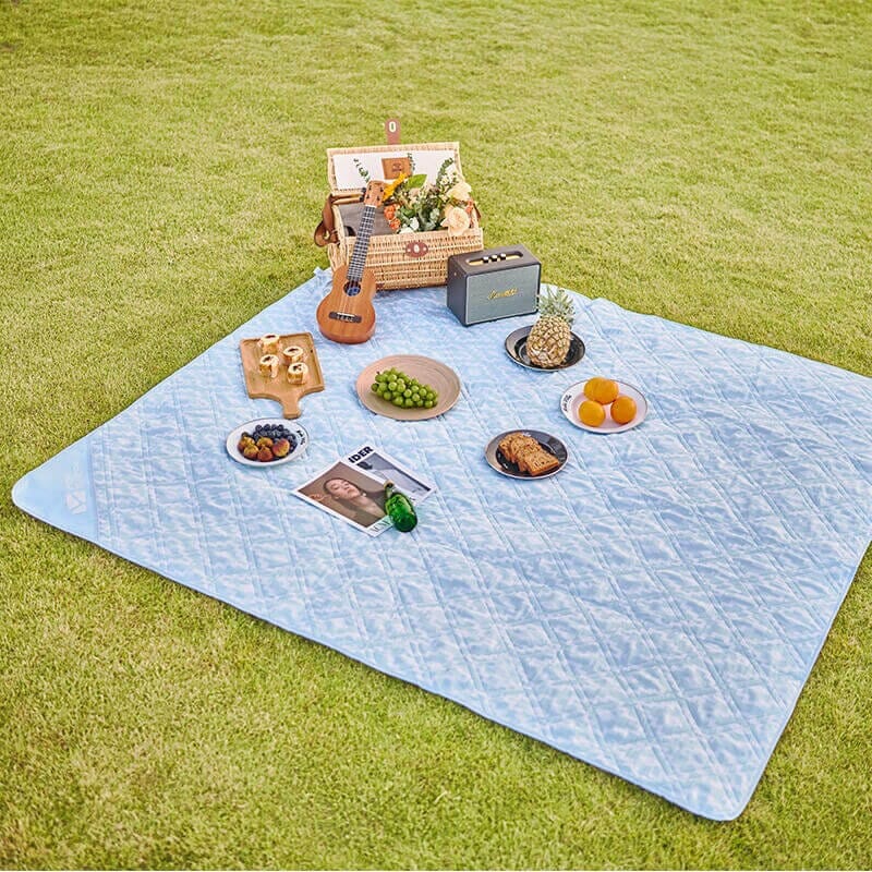 MOBI GARDEN Ultrasonic Quilted Picnic Mat – 3 Sizes